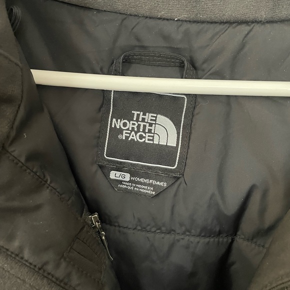 North Face Insulated Jacket - Picture 4 of 4
